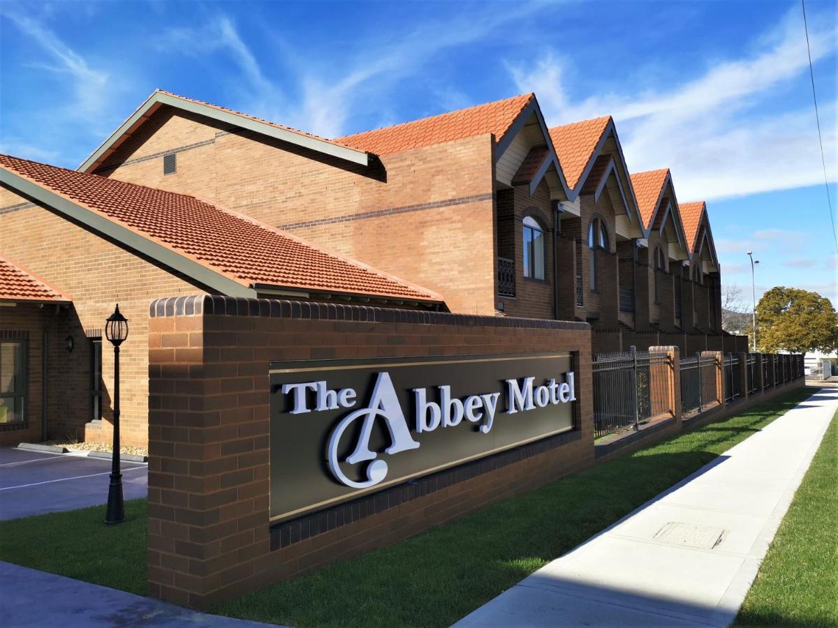 The Abbey Motel Goulburn Exterior photo