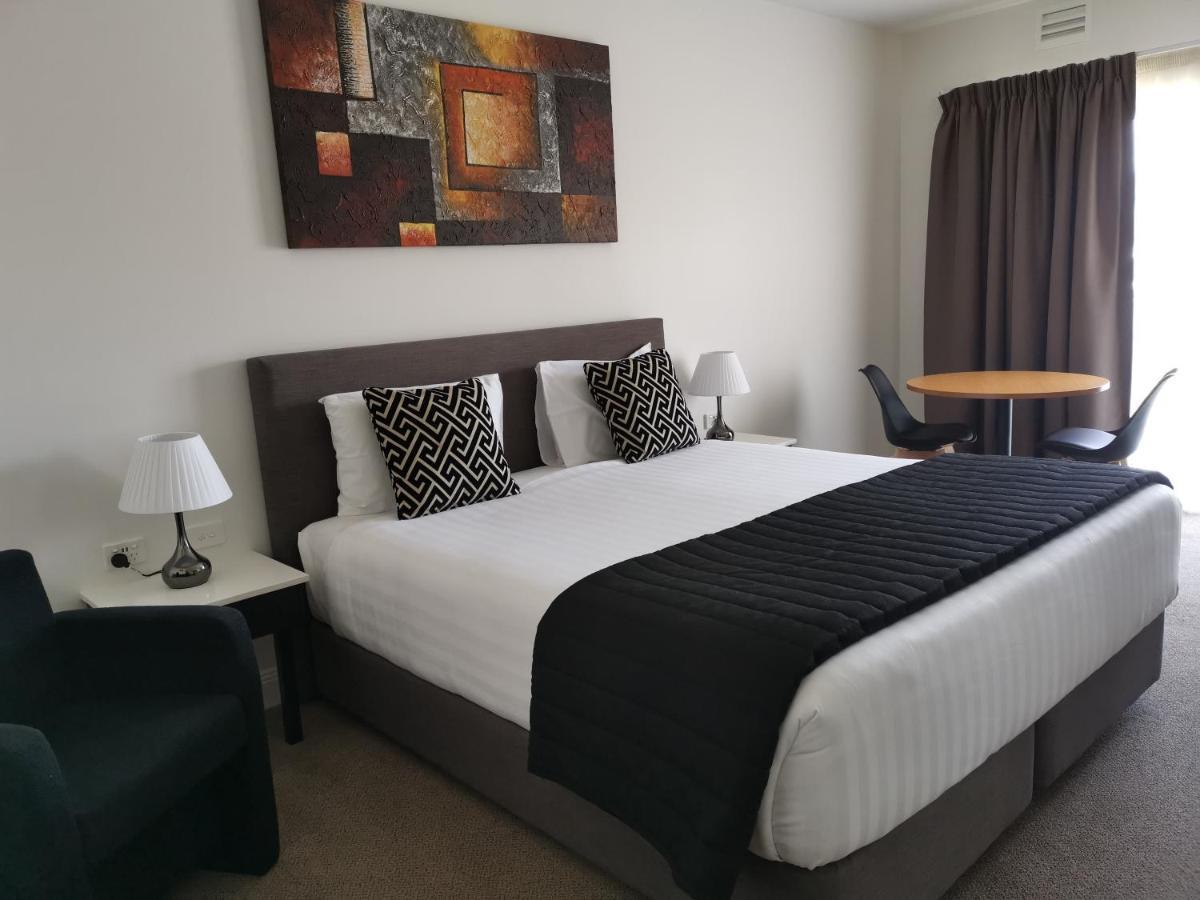 The Abbey Motel Goulburn Exterior photo